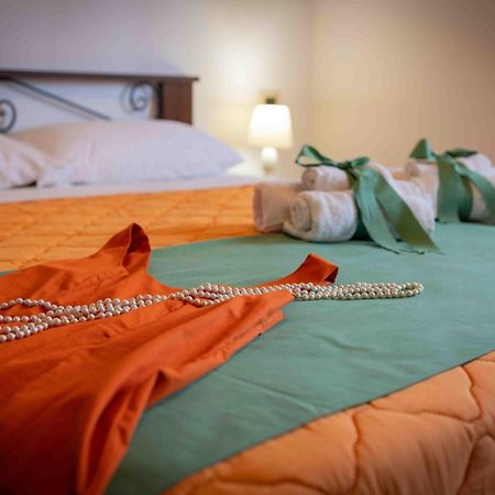 טראפטו Sunshine Apartments מראה חיצוני תמונה