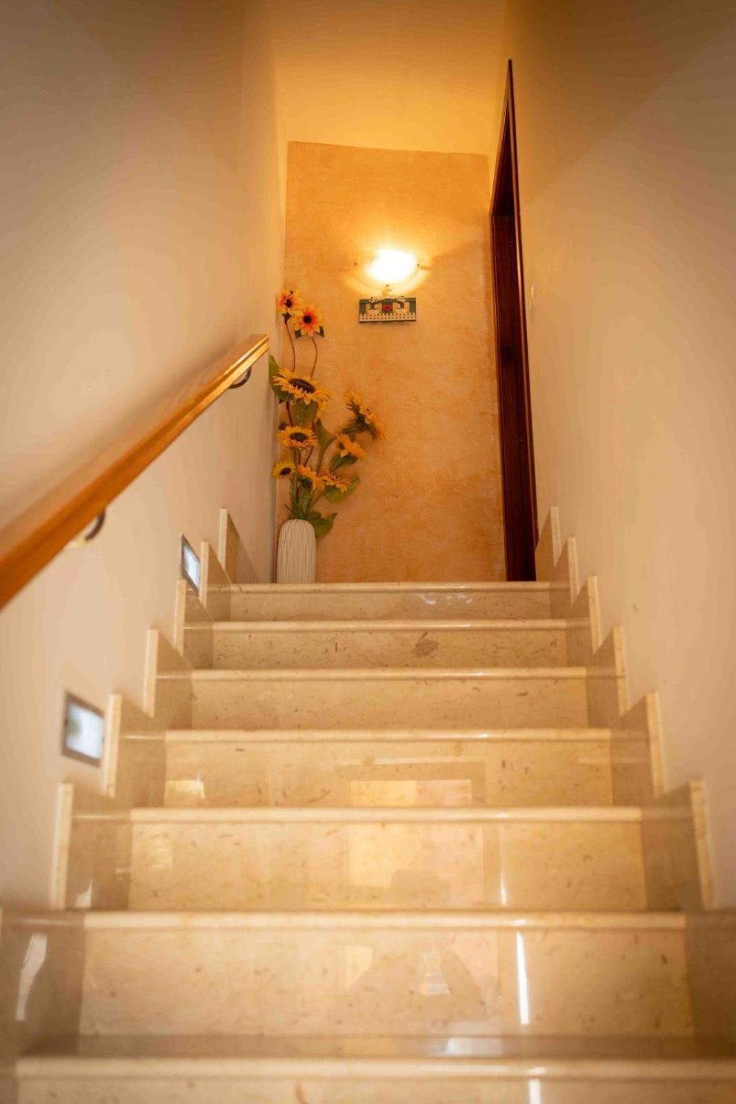 טראפטו Sunshine Apartments מראה חיצוני תמונה