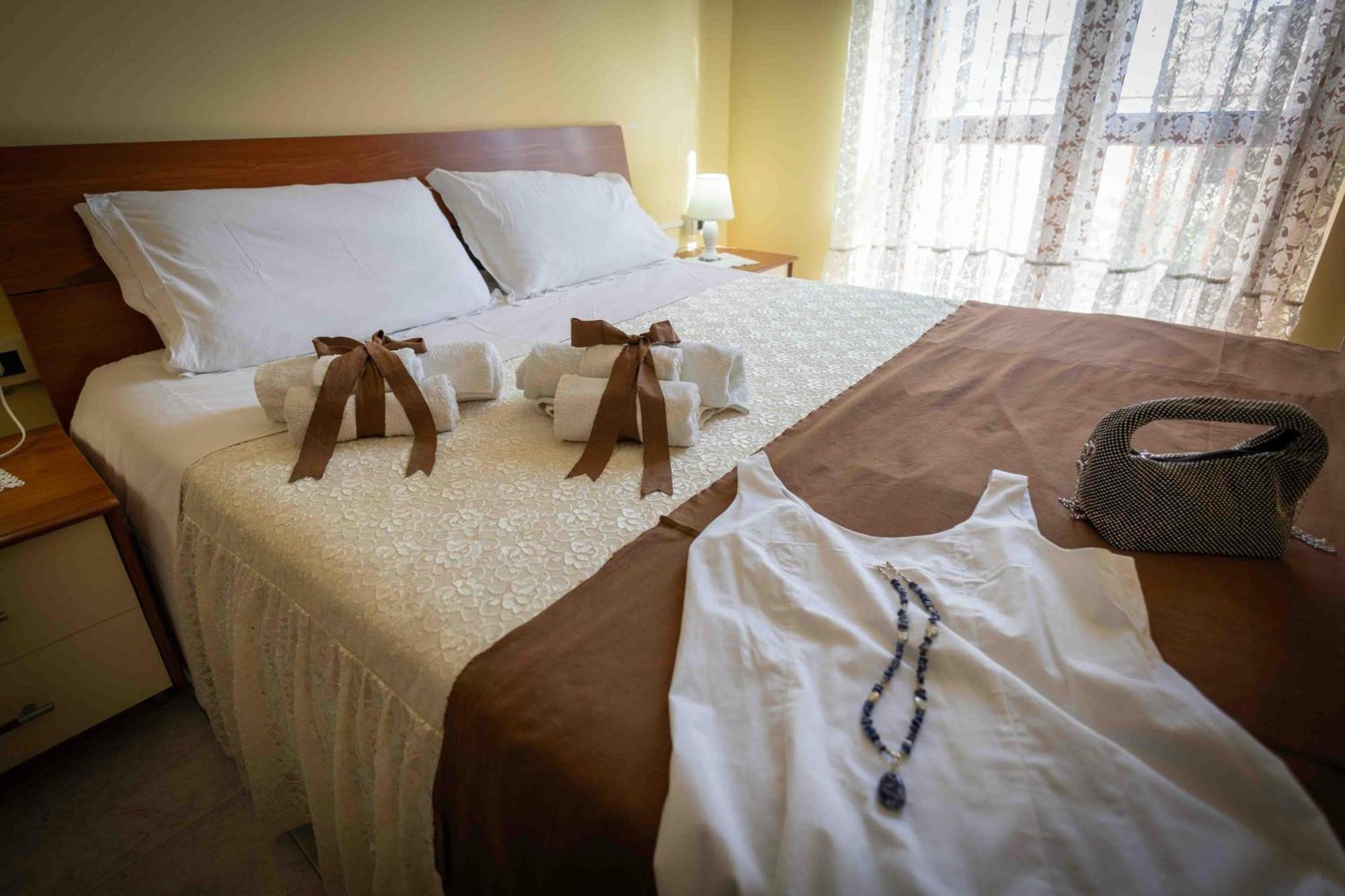 טראפטו Sunshine Apartments מראה חיצוני תמונה